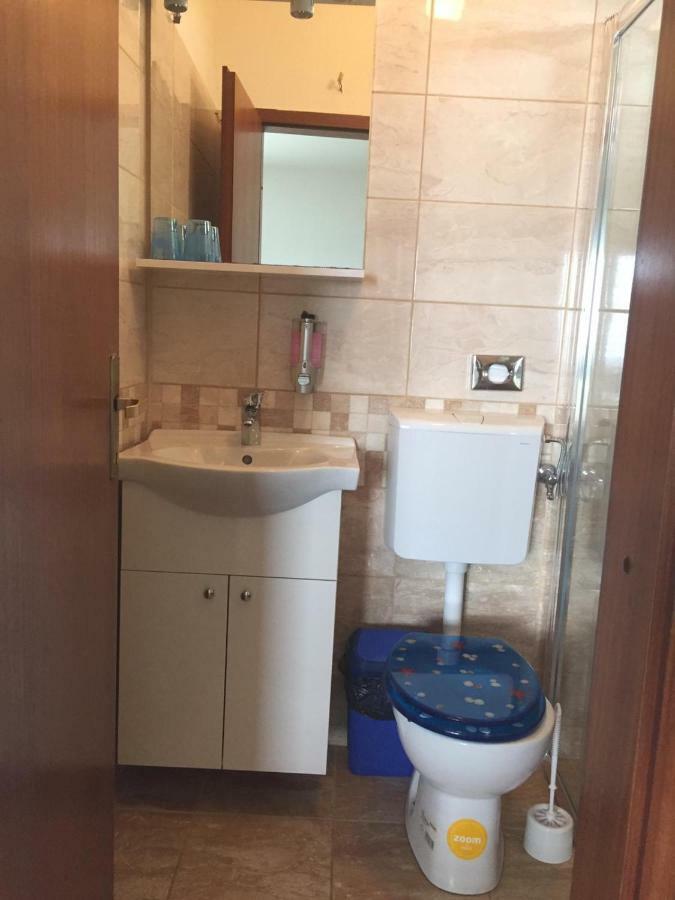 Apartmani Atila Damir Omiš Dış mekan fotoğraf